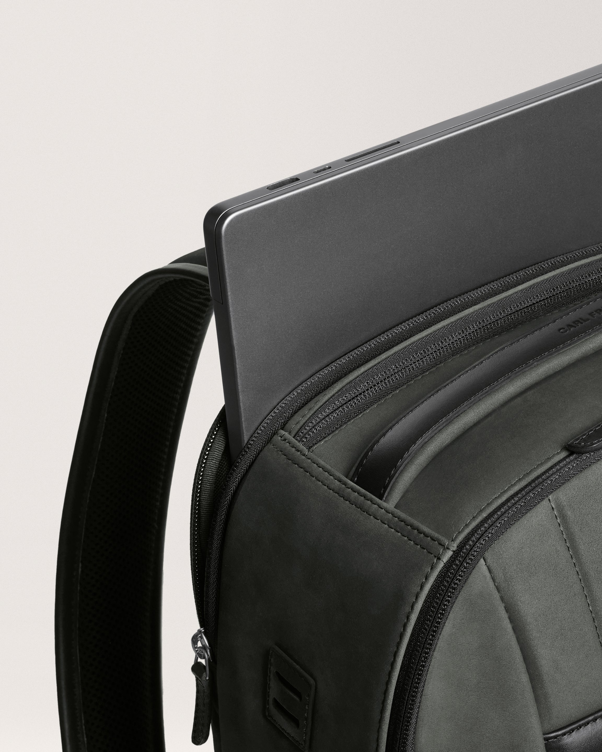 72-hour Backpack charcoal