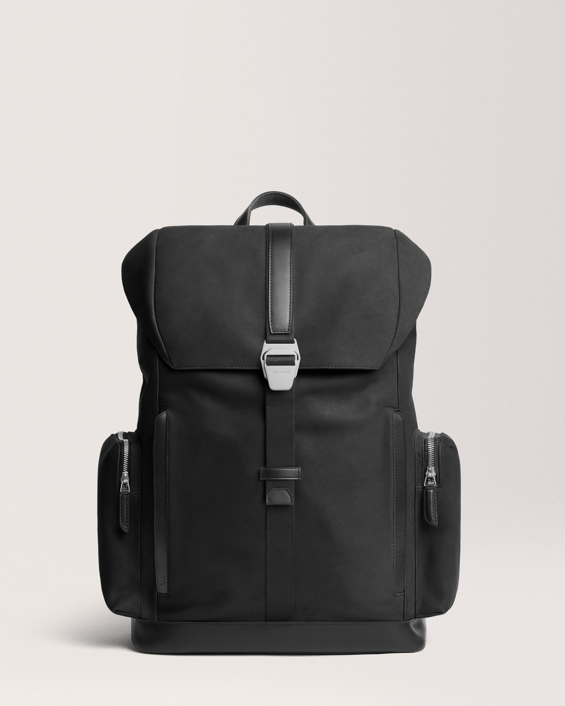 Traverse Backpack black