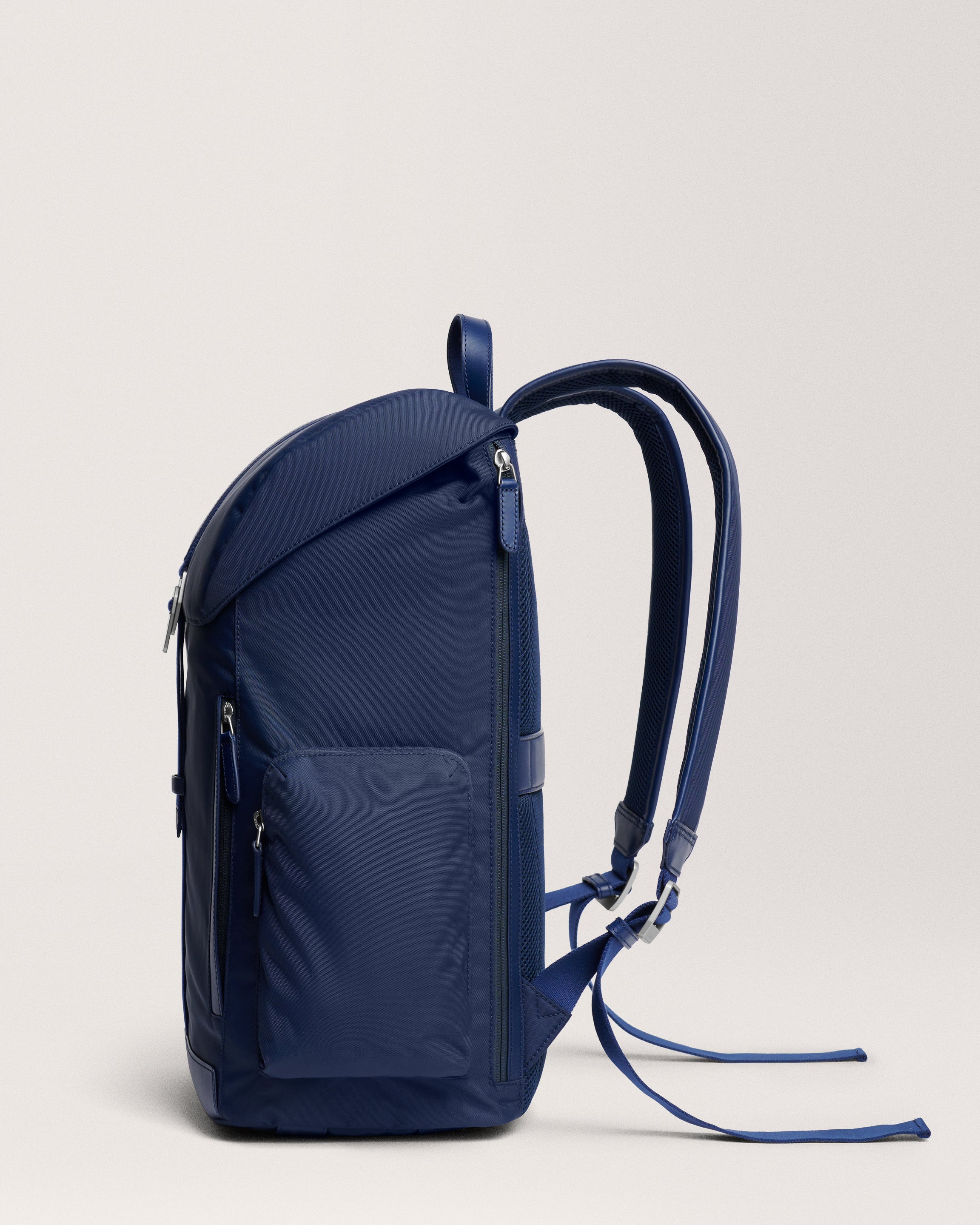 Traverse Backpack navy