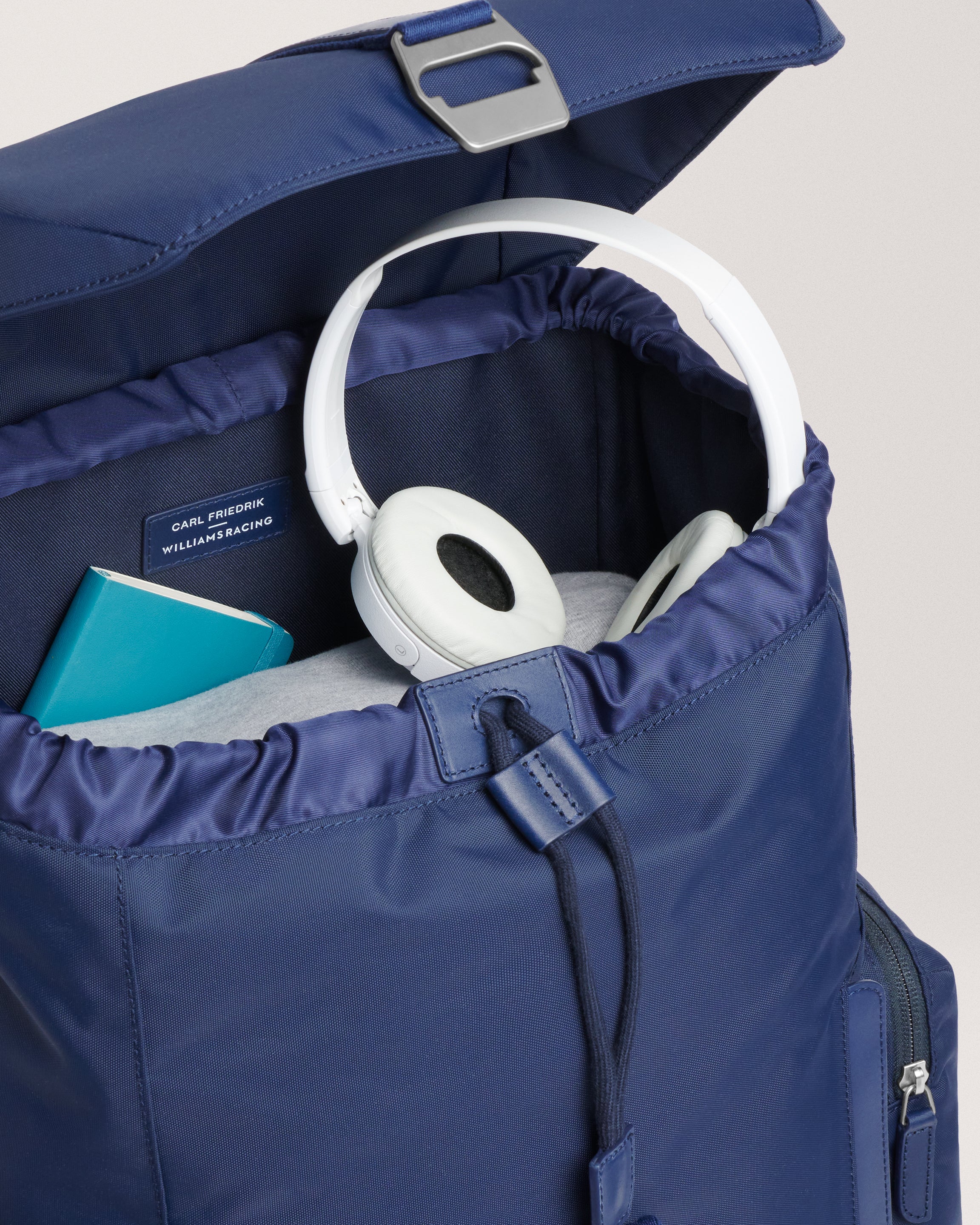 Traverse Backpack navy