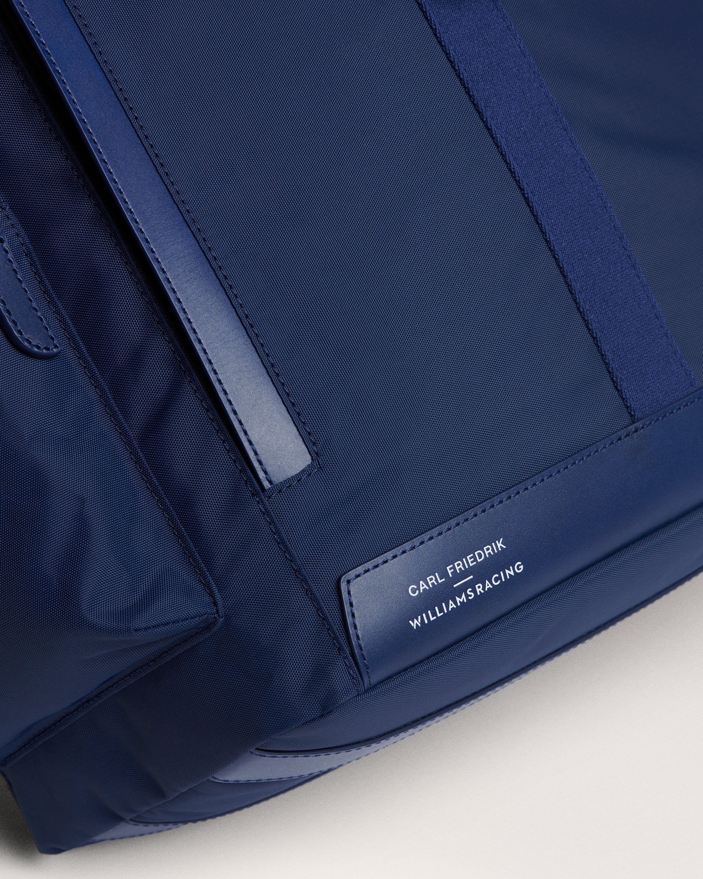 Traverse Backpack navy