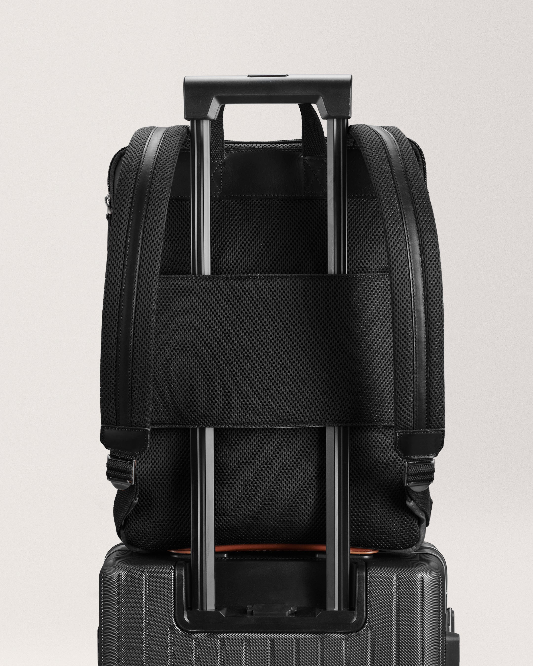 City-hopper Backpack - Return charcoal