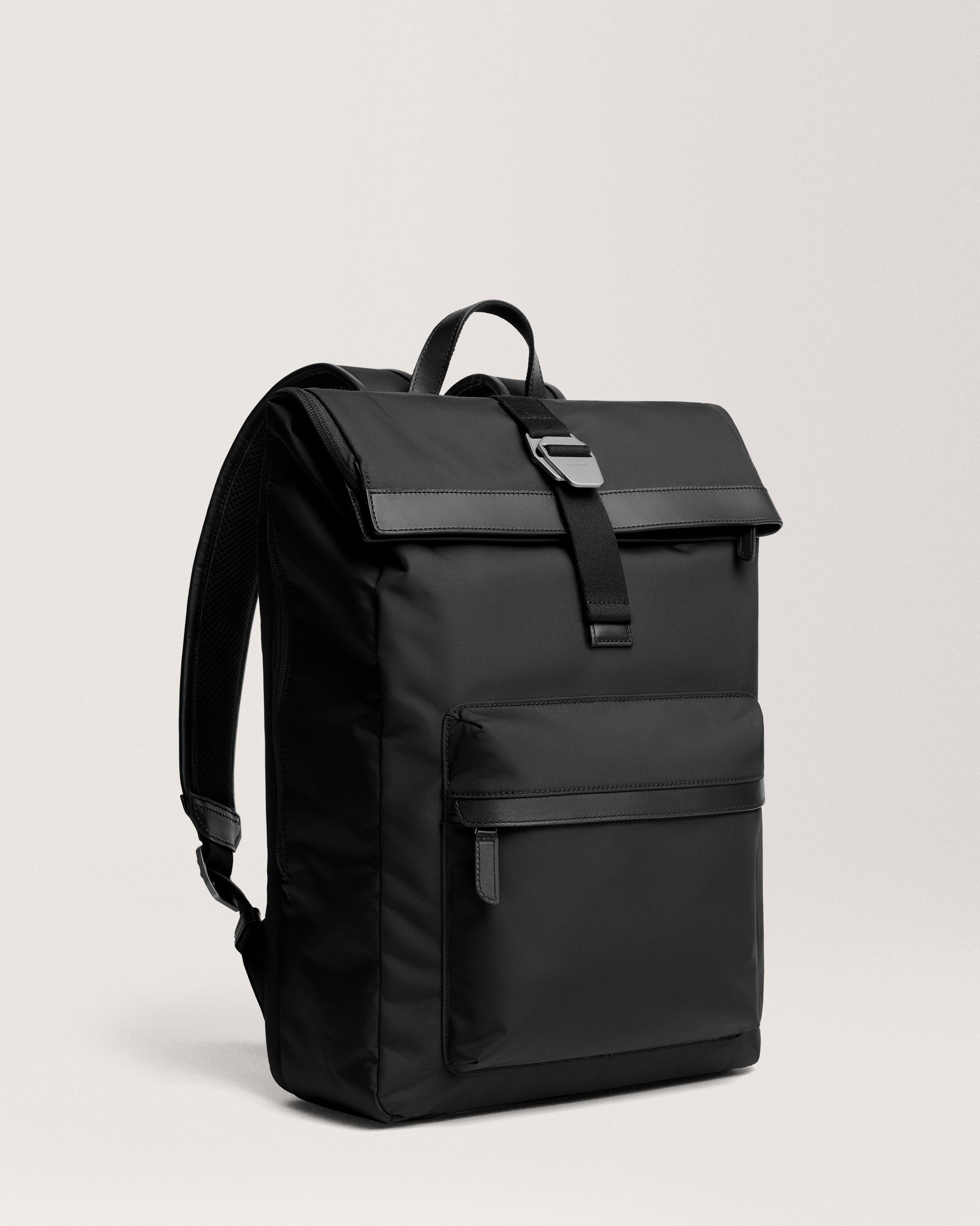 City-hopper Backpack black