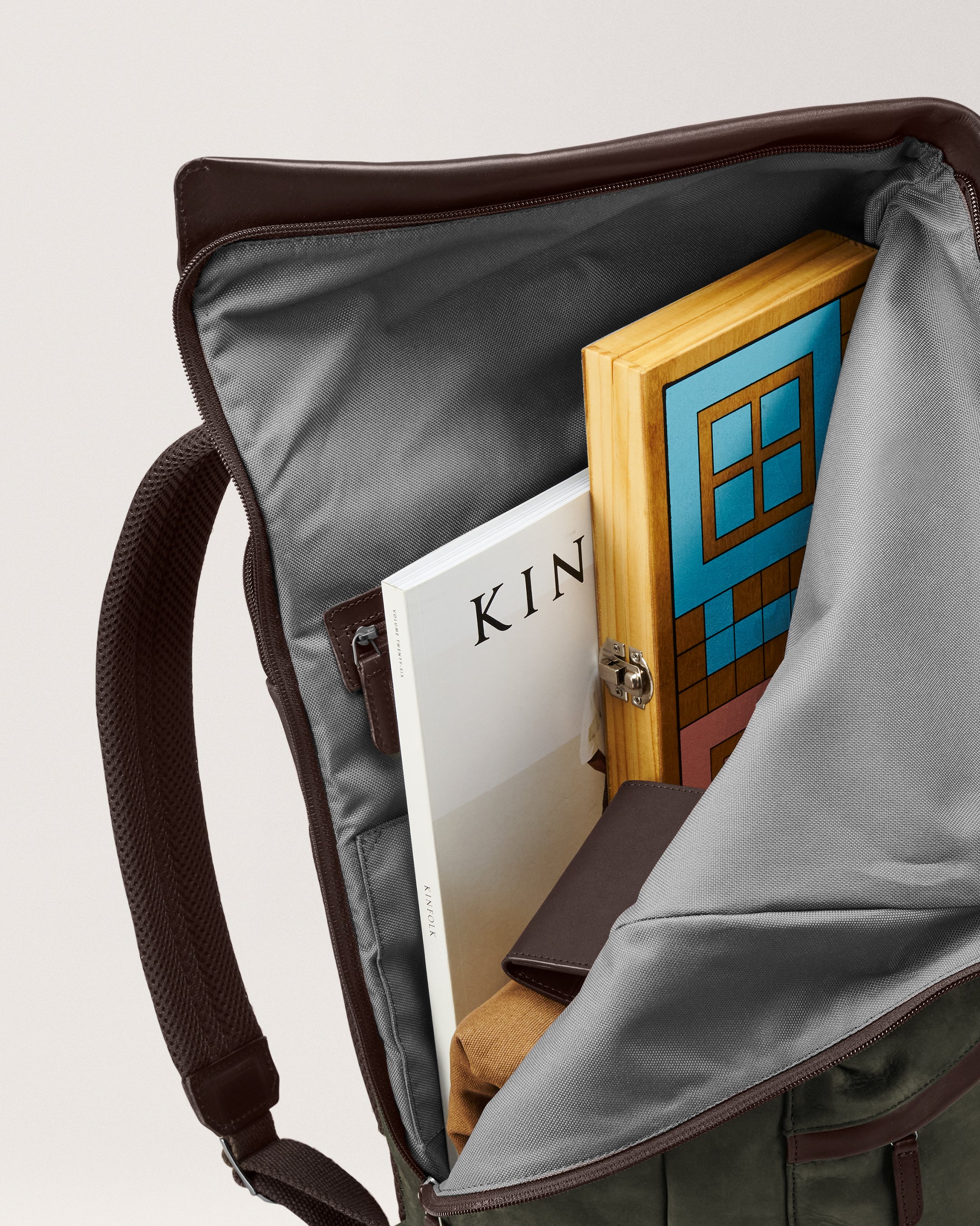 City-hopper Backpack - Return olive