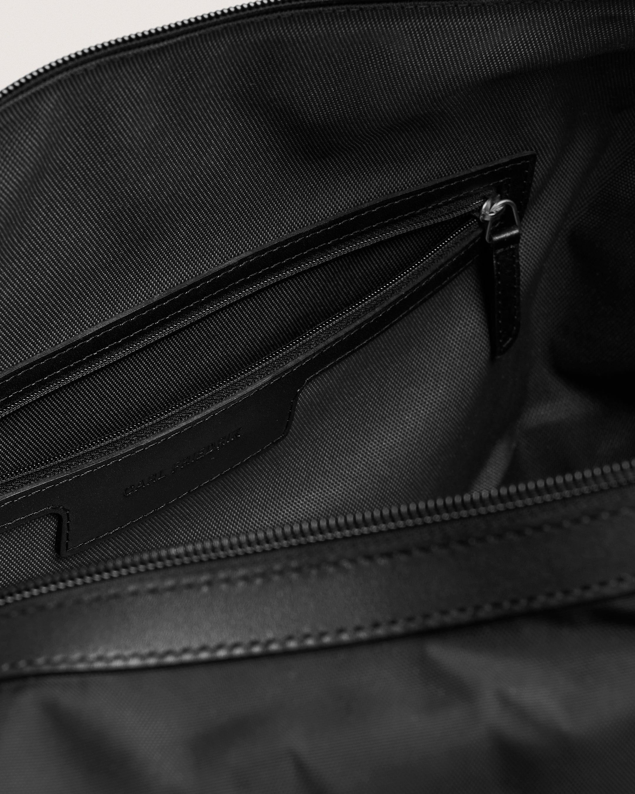 Compact Weekender black