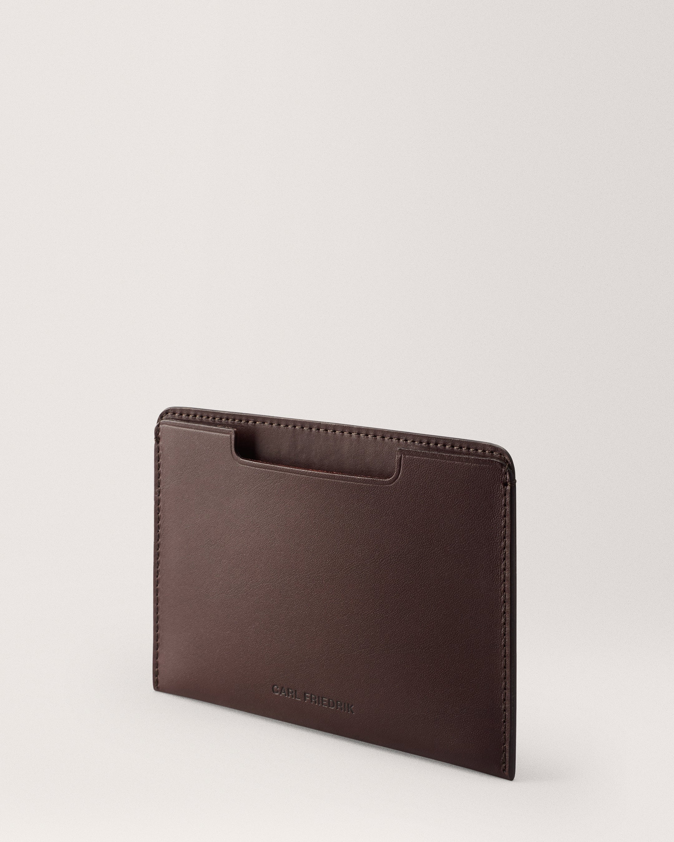 Easton Passport Sleeve chocolate