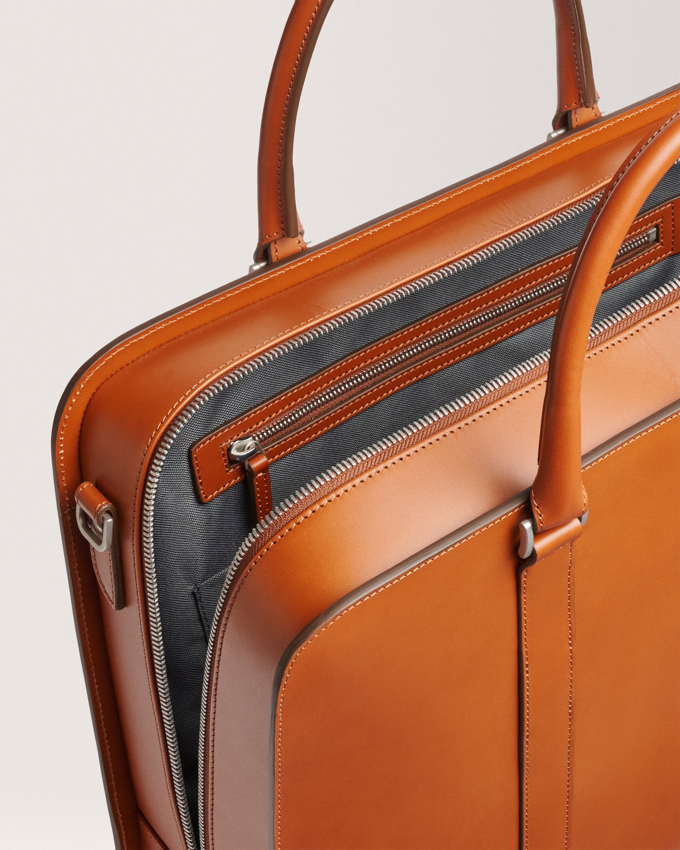 Palissy Overnight cognac