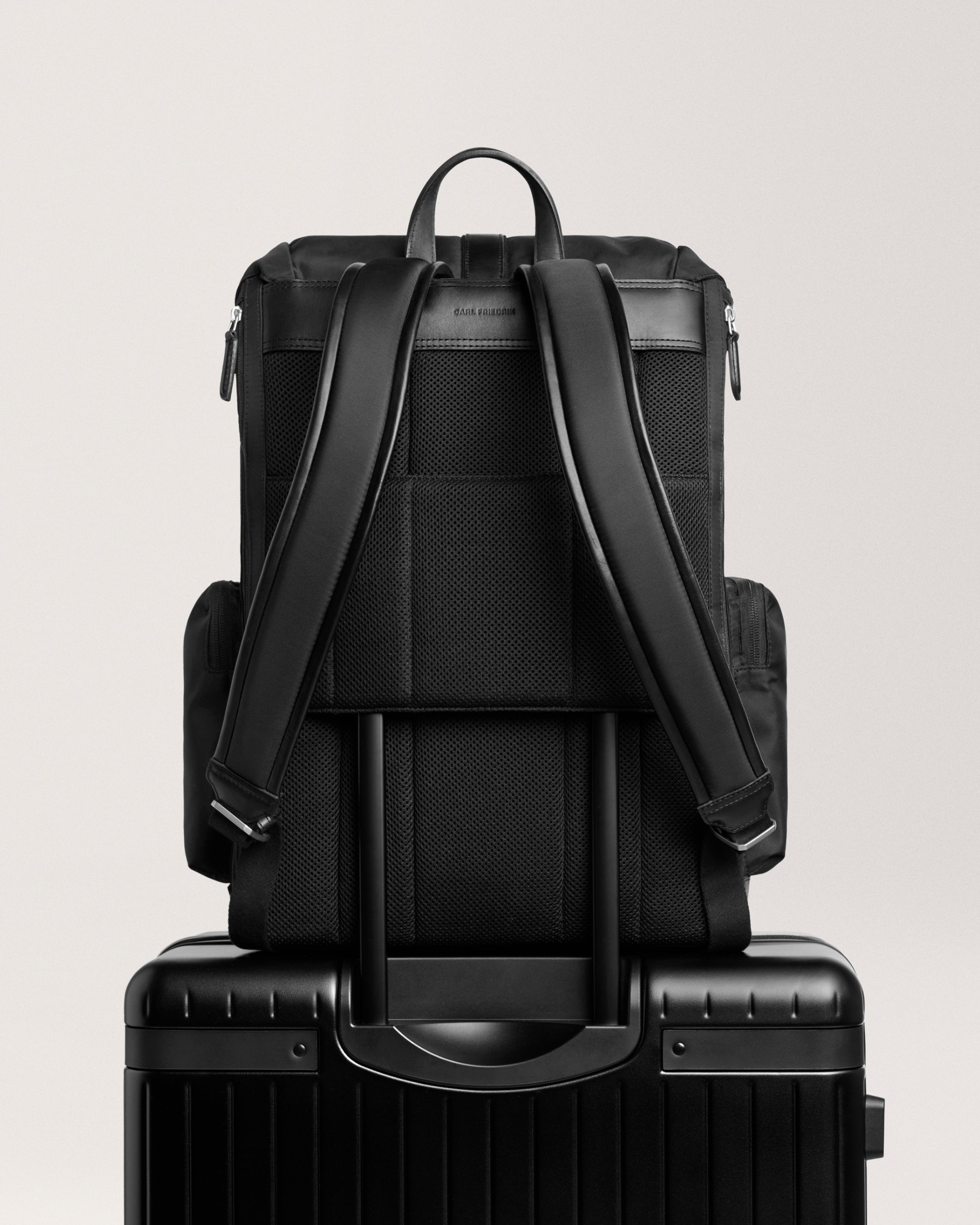 Traverse Backpack black
