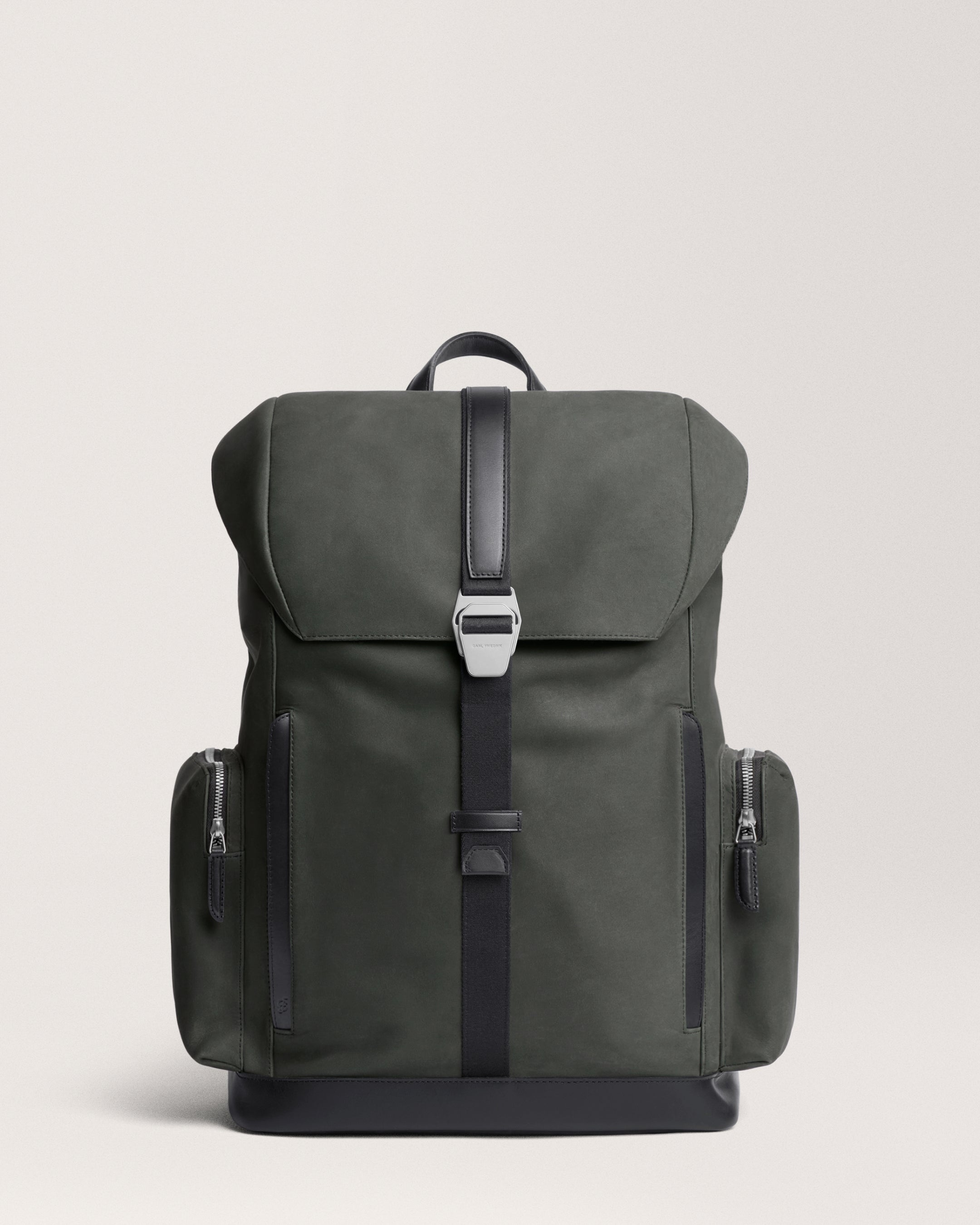 Traverse Backpack charcoal