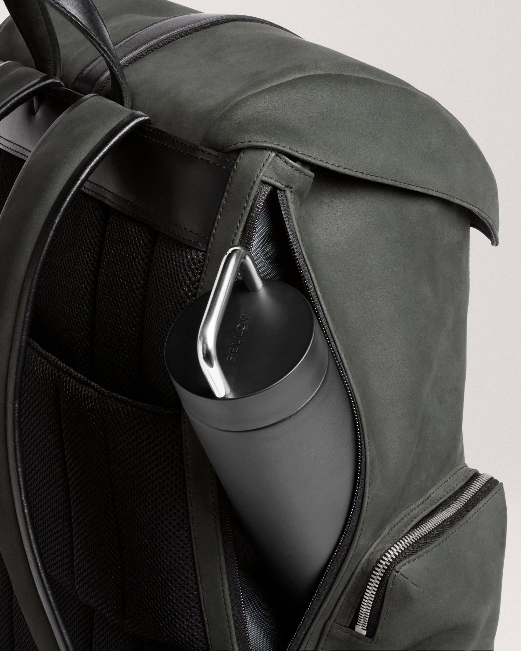 Traverse Backpack charcoal