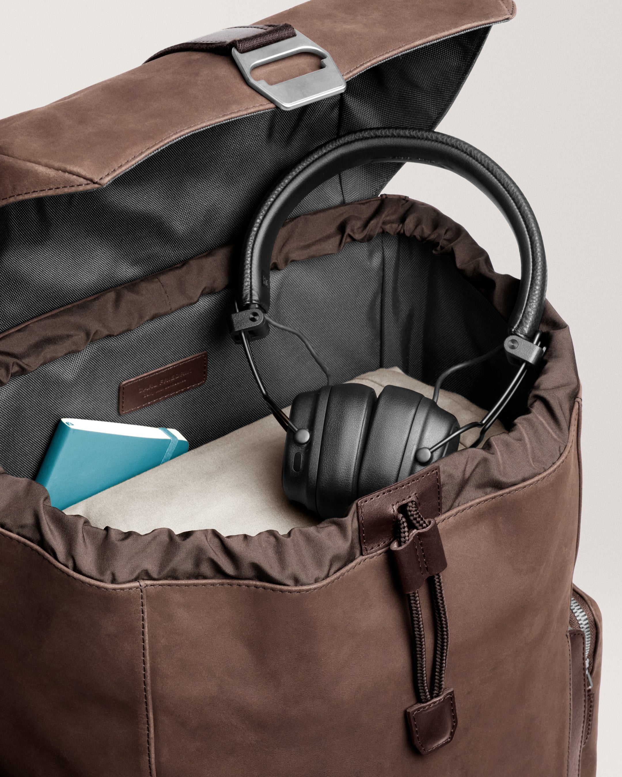 Traverse Backpack chocolate