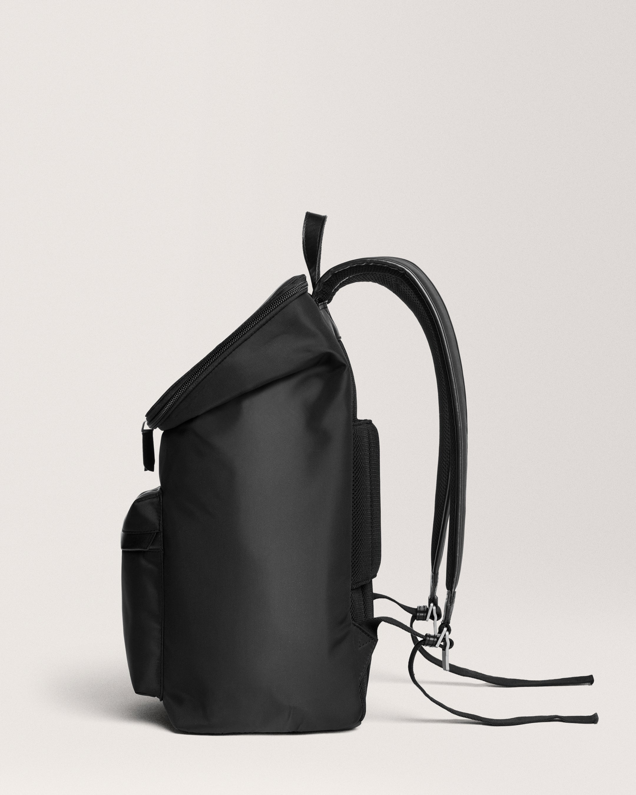 Day-to-Day Backpack black