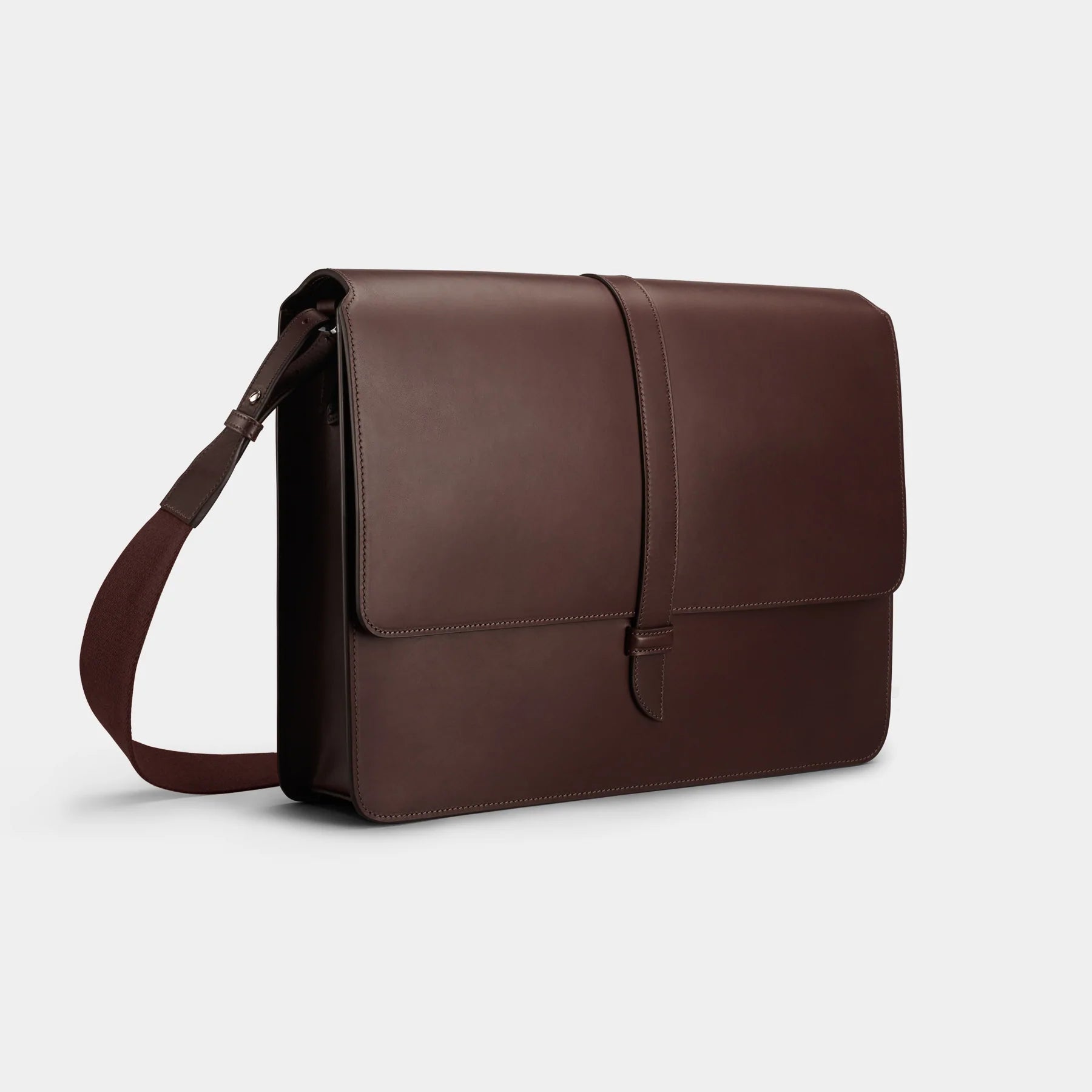 Montagu - Return Chocolate Leather laptop messenger bag - Fair Condition 